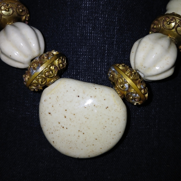 Vintage 70’s Marble Cream Lucite Necklace/ Lucite CollierSummer  18inch  S1 112 - Picture 2 of 3
